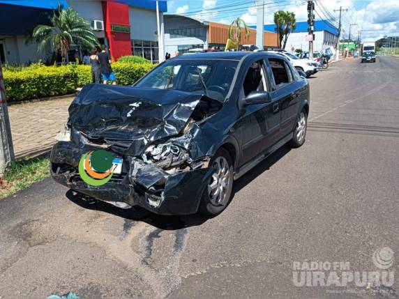 Testemunhas do acidente afirmaram que o Astra deslocava-se em alta velocidade no sentido bairro/Centro e tentou frear vários metros antes do impacto, porém não conseguiu parar o veículo.