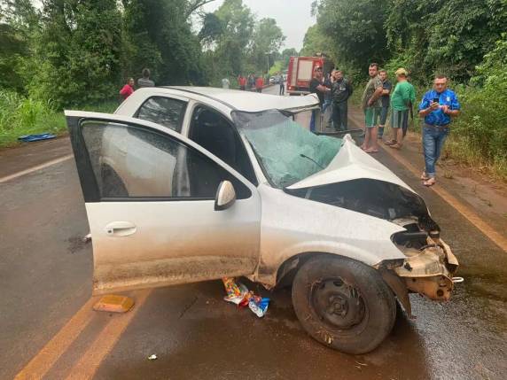 Veículo caiu da ponte com impacto; motorista do Gol morreu na hora