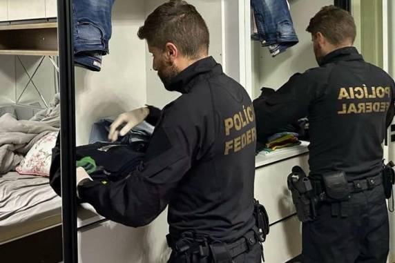 Mandados foram cumpridos em Passo Fundo, Camargo e Nova Alvorada; homem apontado como líder de organização foi preso