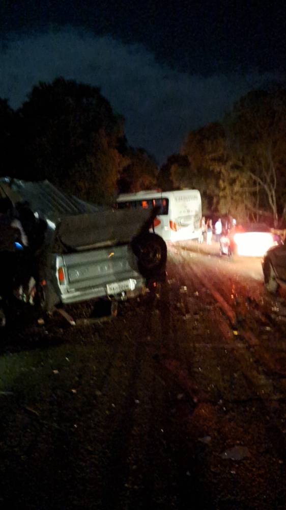 Motorista morre em acidente que envolveu uma caminhonete e dois ônibus, na RS-522 em Augusto Pestana - foto 6