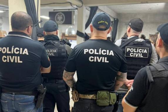 Mais de 60 policiais civis cumprem mandados de prisão desde o começo da manhã desta quarta-feira (28)