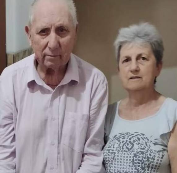 Francisco Jatczak, 95 anos, e a filha Teresinha Jatczak, 67 anos, morreram às 20h30 e 20h48 de segunda-feira, conforme declarações de óbito. SC está em emergência epidemiológica pela doença.