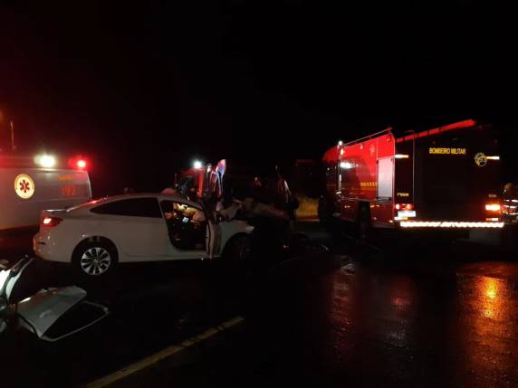Mulher morre após colisão frontal na BR-386 em Carazinho - foto 3