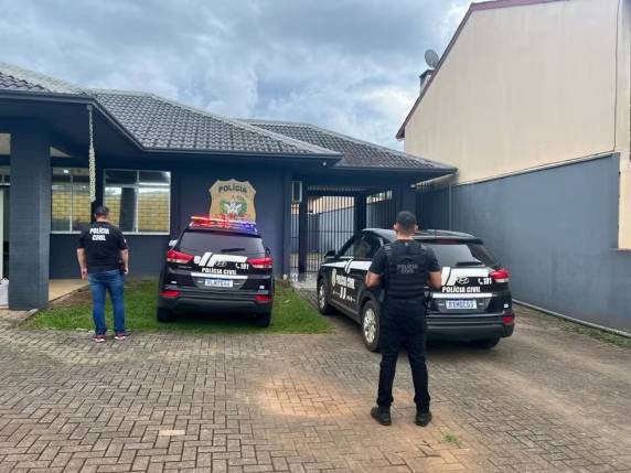 Ele já tinha antecedentes por crime sexual, segundo Polícia Civil. Homem passou por audiência de custódia e segue preso preventivamente.