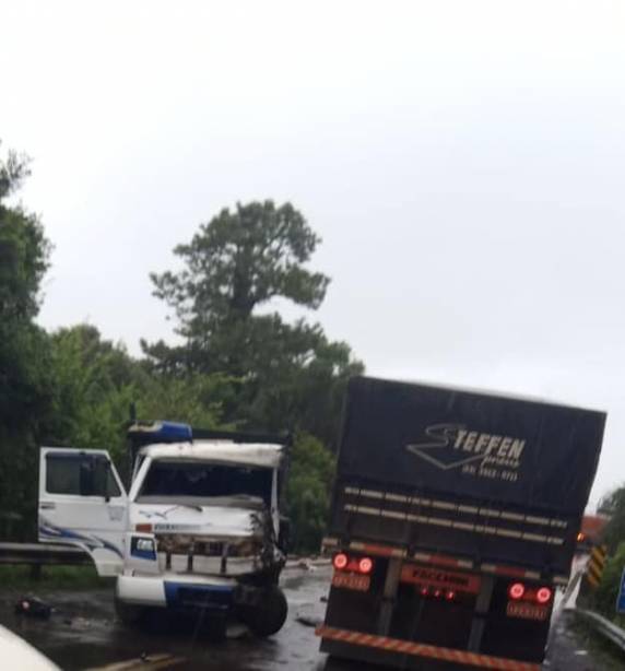 Dois acidentes na BR-158 no início desta segunda-feira - foto 2