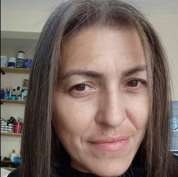 Família estava na Itália. Antonella De Rosa, de 43 anos, foi encontrada morta em Araquari e marido foi preso após confissão.