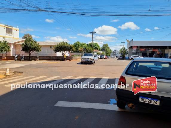Colisão envolve dois automóveis e deixa uma mulher ferida no Centro de Três de Maio - foto 5