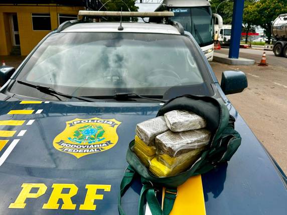 A mulher, de 35 anos, é moradora de Passo Fundo e possuía ocorrência  policial por receptação.