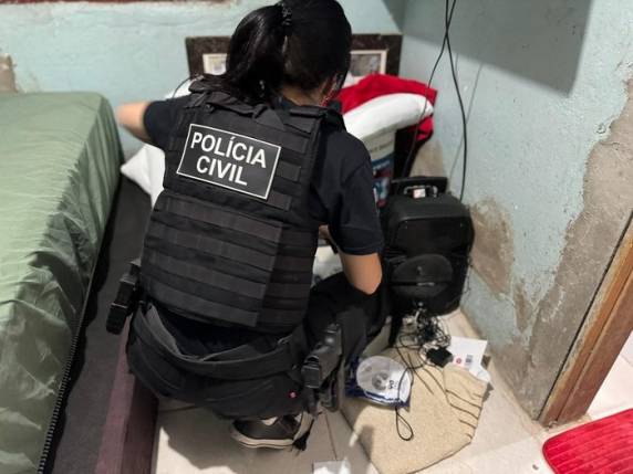 Mesmo após repassar R$ 50 mil aos criminosos, homem continuou sendo extorquido e acabou cometendo suicídio; caso deu origem a investigação policial