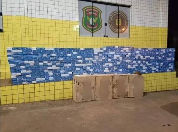 Os ocupantes de um veículo juntamente com a carga foram apresentados na Delegacia da Polícia Federal de Santo Ângelo.