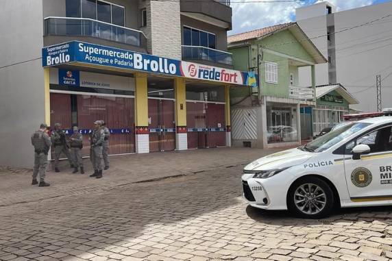 Crime ocorreu na manhã deste domingo no estabelecimento de propriedade da família