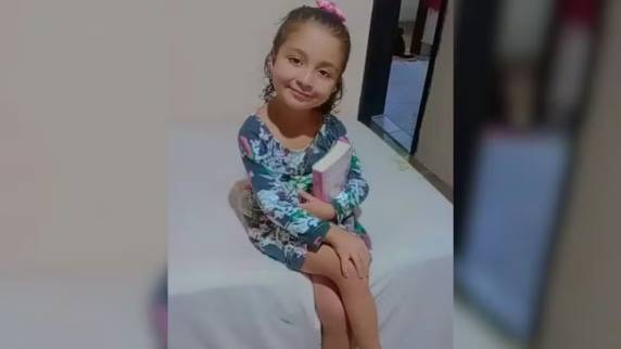Criança teria morrido de dengue. Prefeitura diz que médico foi afastado e vai abrir sindicância.