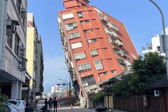 Terremoto de alta magnitude causa mortes e destruição em Taiwan - foto 2