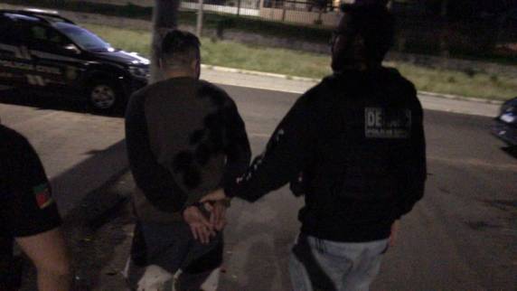 Polícia Civil cumpre, na manhã desta quarta-feira (3), 13 mandados de prisão preventiva e 25 de busca e apreensão