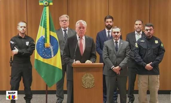 Foi feito cerco em uma ponte na BR-222, nas proximidades de Marabá, no Pará, para capturar a dupla; além deles, outros quatro foram presos