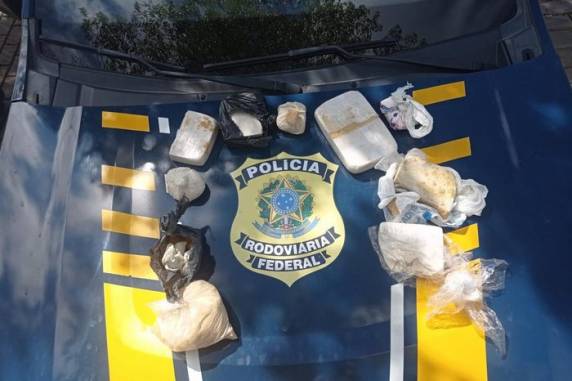 A droga estava na bagagem da passageira de uma linha interestadual