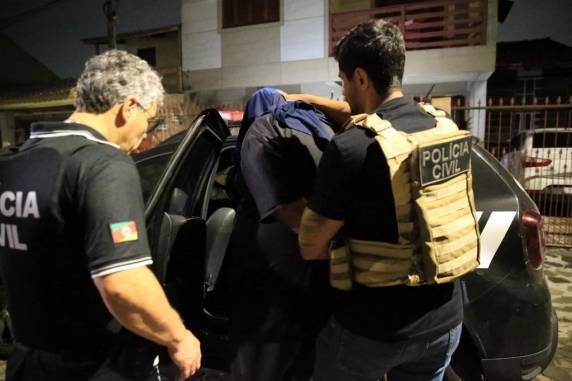 Operação da Polícia Civil gaúcha prende integrantes de facções em quatro Estados e em Portugal - foto 2