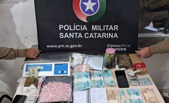 Drogas foram apreendidas durante operação da Polícia Militar