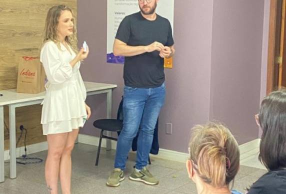 Domingo foi de preparação das recepcionistas da Fenasoja 2024 - foto 3