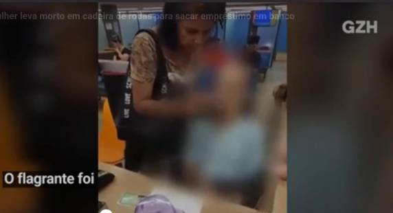 Funcionários do local suspeitaram da ação da mulher, identificada como Érika de Souza Vieira Nunes, e acionaram a polícia
