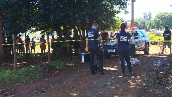 Numa ação rápida, a Brigada Militar prendeu dois suspeitos do crime e apreendeu uma arma de fogo.