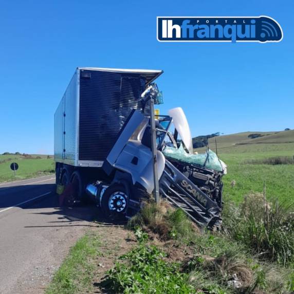 Carreta da TransBecker se acidenta em rodovia de Santa Catarina - foto 2