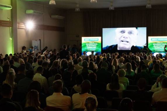 Ex-presidente discursou e respondeu perguntas de correligionários em participação por videoconferência