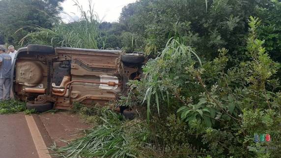 Casal e criança ficam feridos após capotamento na ERS-342 em Ijuí - foto 2