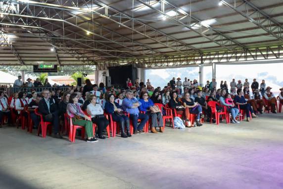 Cerimônia dos 69 anos de Três de Maio foi celebrado ontem - foto 2