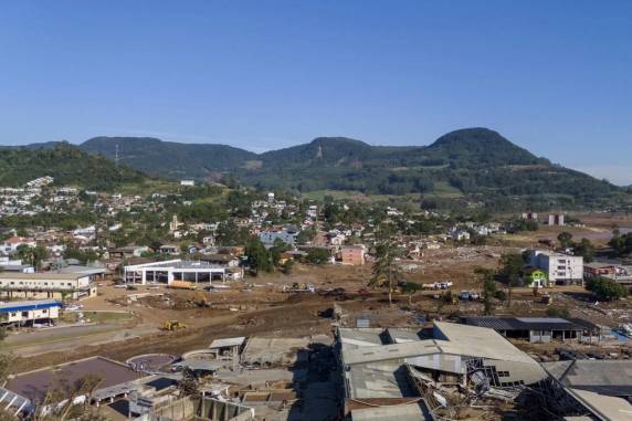 Terceira enchente destrói o que restou de Roca Sales - foto 3