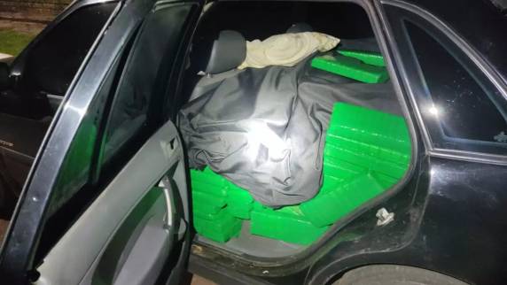 Carro com 680 kg de maconha que ia de SC para o RS é apreendido - foto 3