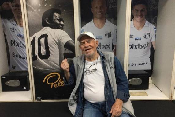 Criador de bordões inesquecíveis no futebol, como "Olho no Lance", estava internado na UTI do Hospital Oswaldo Cruz, no Centro de São Paulo, desde 8 de maio
