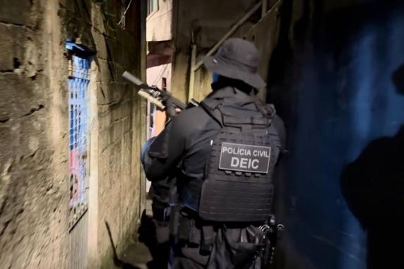 Enquanto as inundações atingem o Rio Grande do Sul, fake news e estelionatos envolvendo esse tema se tornaram também preocupação dos órgãos de segurança pública. Ao menos 40 investigações foram abertas pela Polícia Civil nas últimas semanas