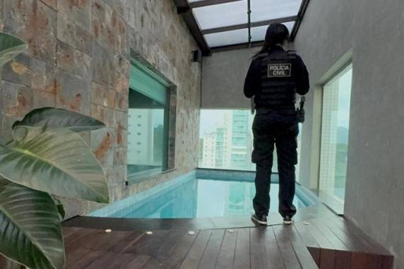 Polícia Civil gaúcha realizou buscas no local na última sexta-feira. Imóvel era usado, segundo a investigação, como espécie de QG para aplicar série de estelionatos virtuais