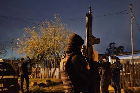Polícia Civil cumpre 28 mandados de busca e prisão contra grupo criminoso que operava estelionatos no RS - foto 3