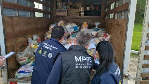 GAECO/MPRS faz operação contra suspeitos de desviar doações das enchentes para campanha eleitoral - foto 2