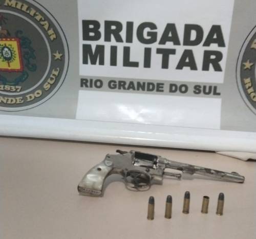 Suspeito atirou contra a guarnição da polícia
