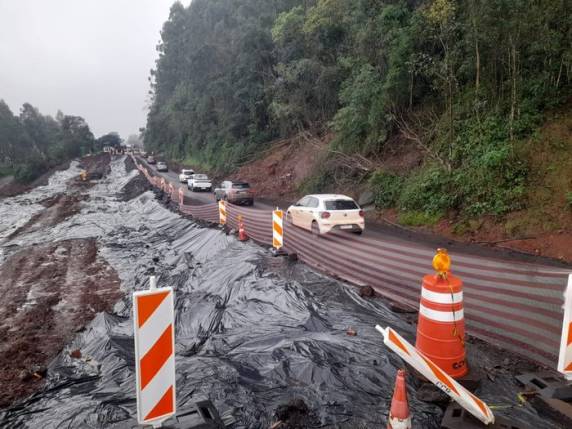 Rodovia terá tráfego interrompido entre 11h30min e 14h na altura do quilômetro 297