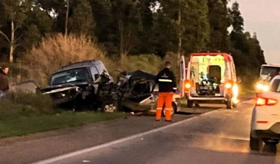 Acidente ocorreu na manhã desta quinta-feira no km 139 da rodovia. Todas as vítimas estavam em Gol, com placas de Hulha Negra. No outro veículo, um Troller T4, três pessoas ficaram feridas