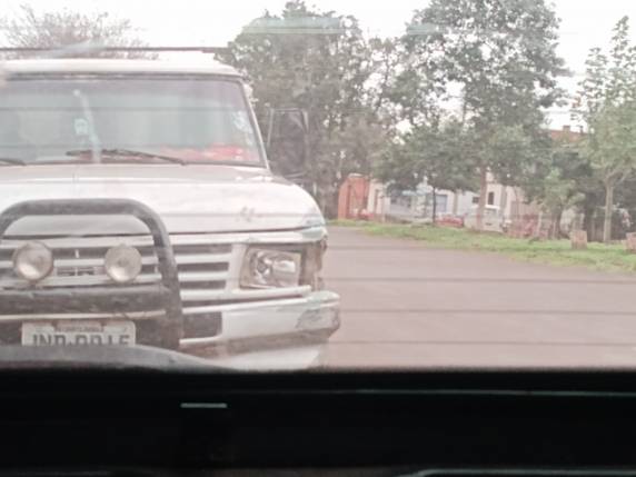 Acidente na Avenida São João, em Santo Ângelo envolve três veículos e um maquinário agricola - foto 3