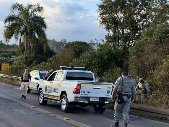 Carro capota e motorista é preso com grande quantidade de drogas, em Ibirubá - foto 4