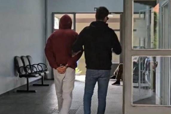 Homem é suspeito do assassinato de Brenda dos Santos Baptista, 20 anos. O corpo dela foi localizado na Estrada João de Oliveira Remião em 6 de julho. Segundo investigação, mulher foi asfixiada