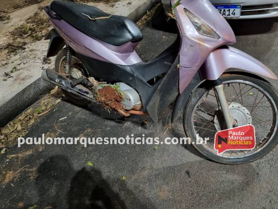 Mulher e adolescente ficam feridos em colisão entre Biz e caminhonete, em Três de Maio - foto 2