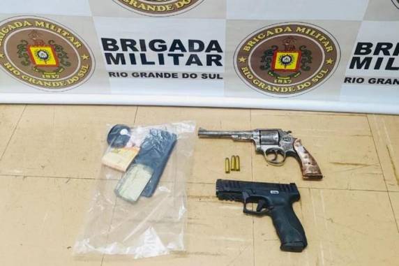 A vítima teria sido executada dentro de um Ford Focus, conforme a Brigada Militar. Este é o segundo homicídio na semana na cidade, e o sexto do ano