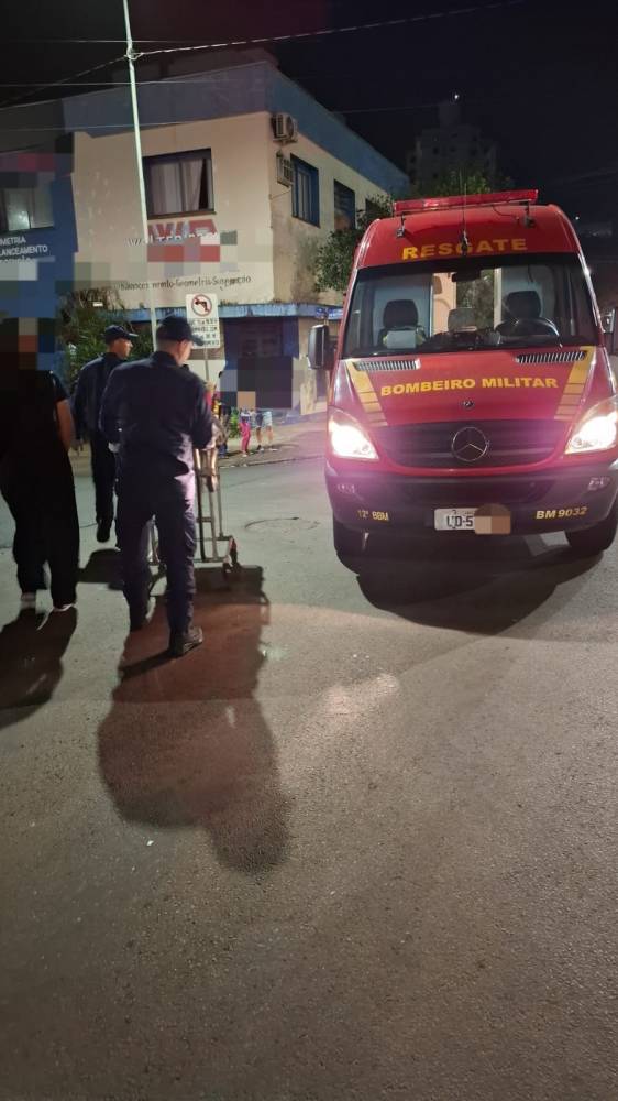 Mulher fica ferida em acidente entre carro e moto em Ijuí - foto 3