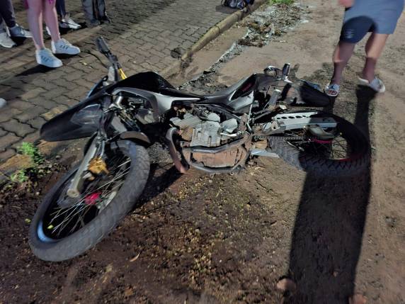 Condutor fica ferido após colisão entre duas motocicletas, em Ijuí - foto 2