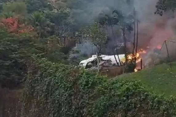 Avião que ia de Cascavel para Guarulhos cai no interior de São Paulo - foto 4