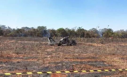 Aeronave caiu próximo a uma usina de cana-de-açúcar e, ao impactar o solo, pegou fogo