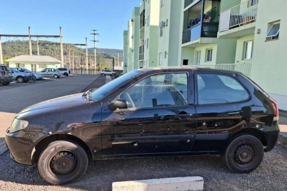 Polícia Civil afirma que quatro mortes na madrugada de domingo aconteceram no contexto de um conflito entre facções. Carro usado no crime foi apreendido e um homem, cujo envolvimento no caso ainda será apurado, foi preso