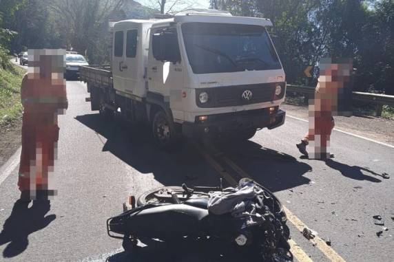 Piloto da moto teve fraturas diversas e não resistiu aos ferimentos após ser levado para o hospital de Nova Petrópolis